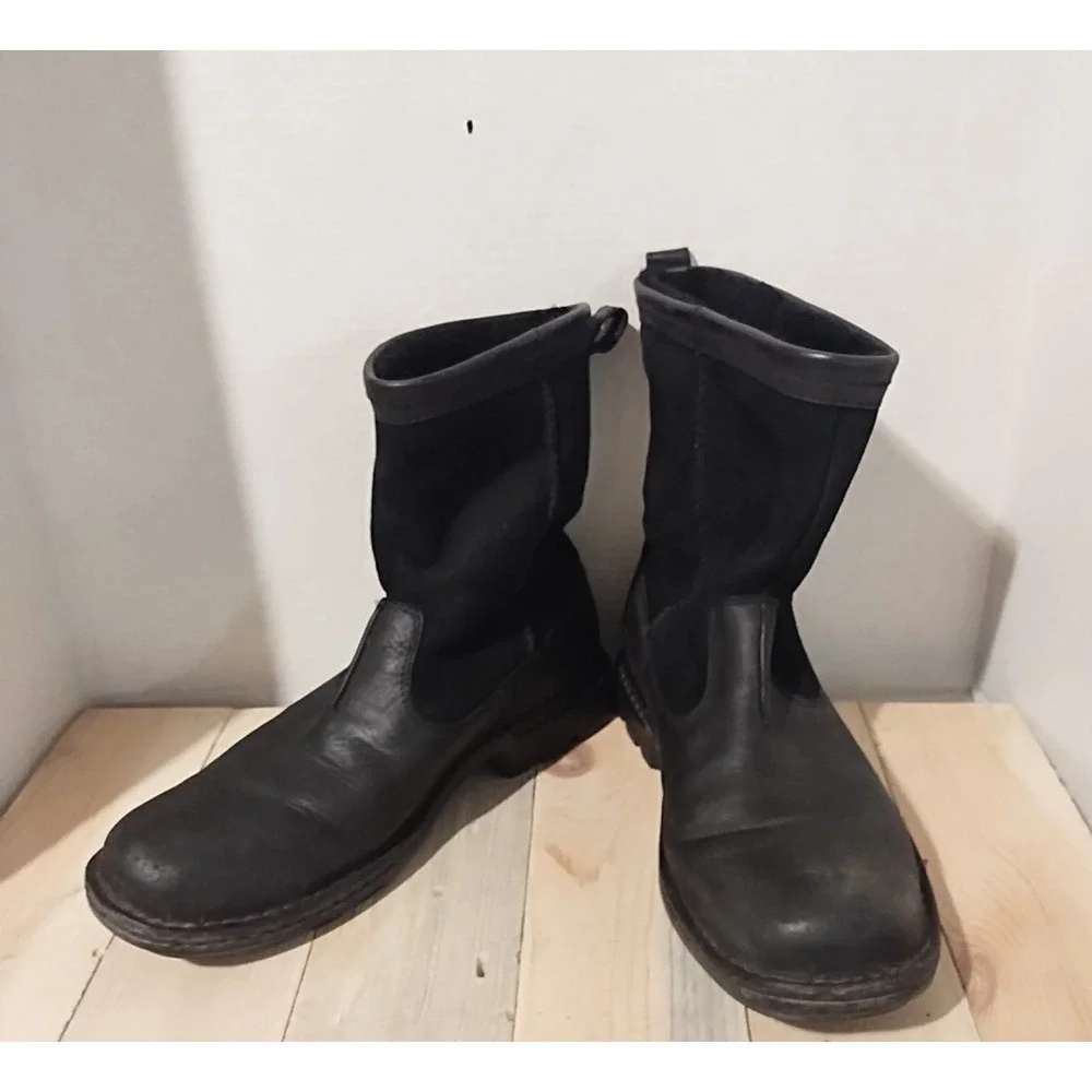 UGG Hartsville Leather Shearling Boots Mens 9 Suede 5626 Winter Outdoors Warm